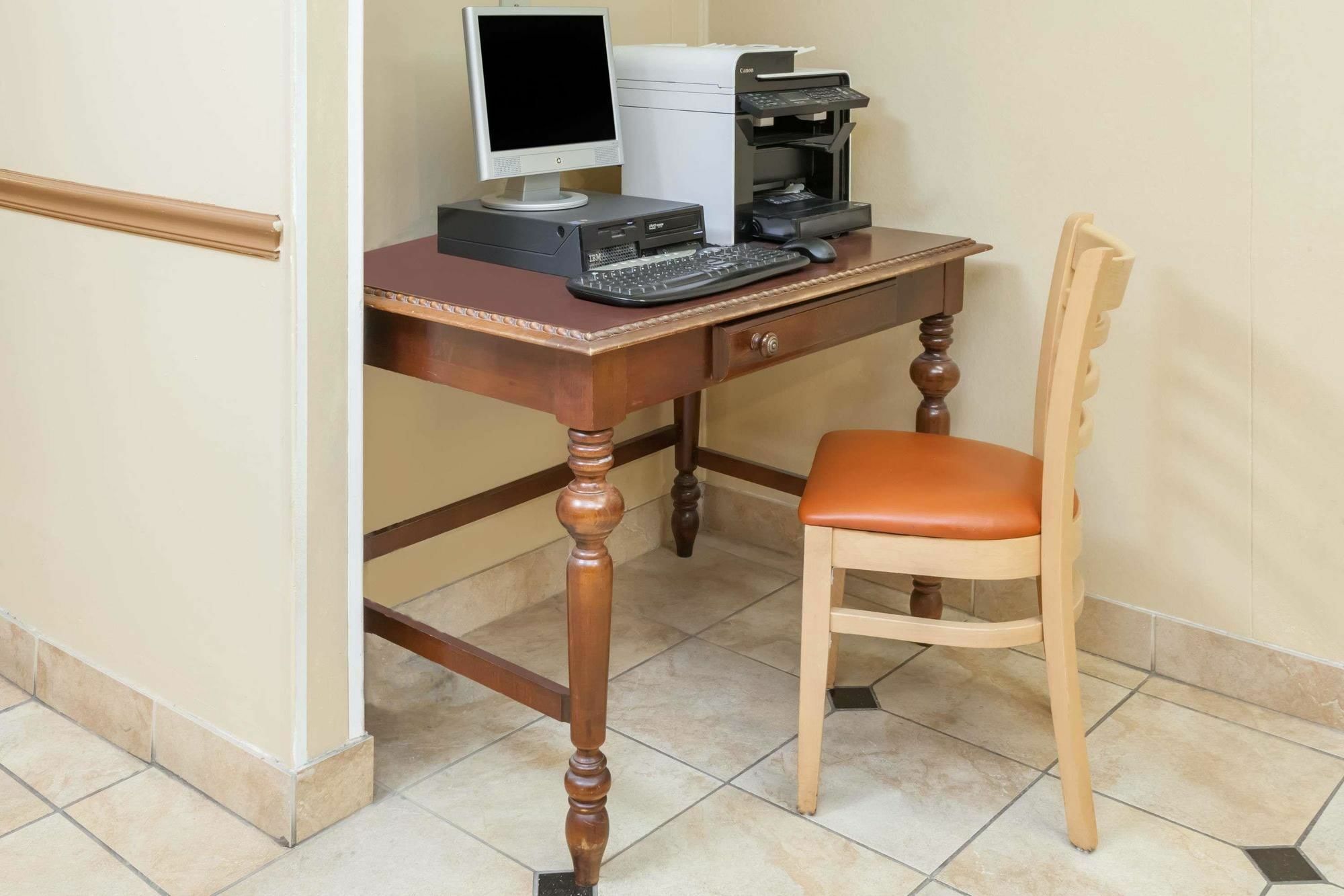 Quality Inn Mishawaka Near Notre Dame Exteriör bild